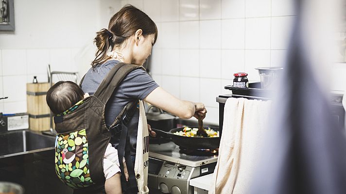 La hora de La 1 - La OCU realiza una estimación de cuánto cuesta ser padre