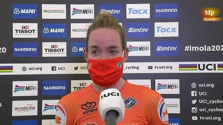 Mundiales de Ciclismo - Van der Breggen: "Después de tantos años siendo segunda no me puedo creer que soy campeona del mundo"