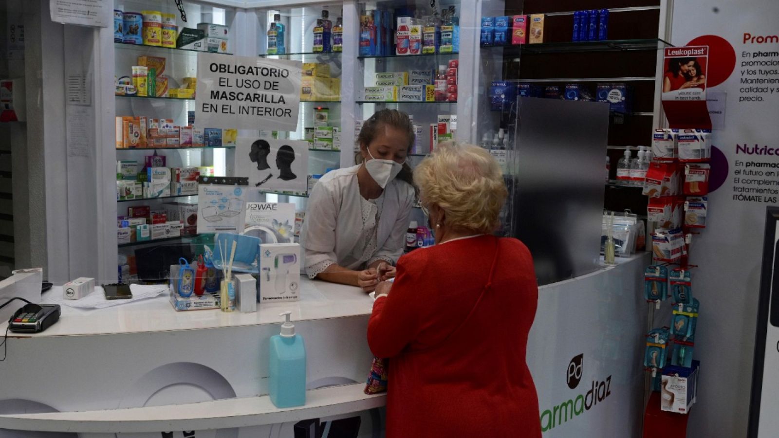 Los farmaceúticos piden autorización para poder hacer test antígenos para aliviar la atención primaria | Ver