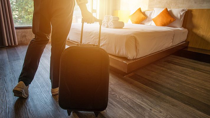 Telediario 1 - Vuelven los hoteles 'sanitarizados' para las cuarentenas por COVID