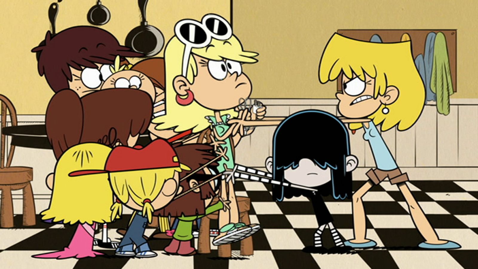 Una casa de locos - Experta en compras - RTVE.es - Una casa de locos | Ver