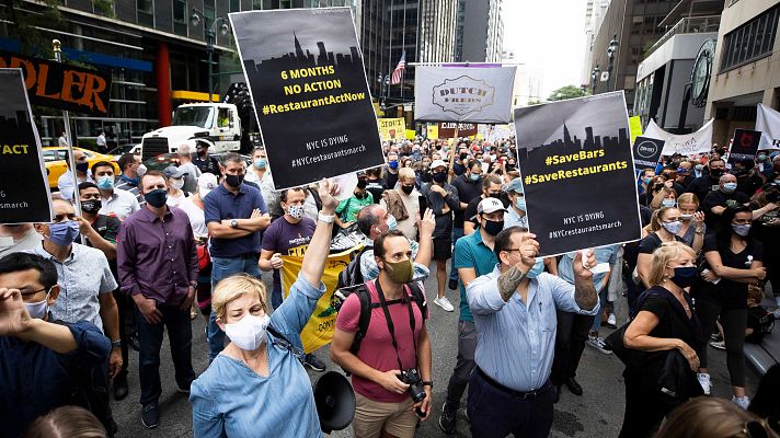 Telediario 1 - Nueva York abre sus restaurantes, seis meses después, con el 25% del aforo