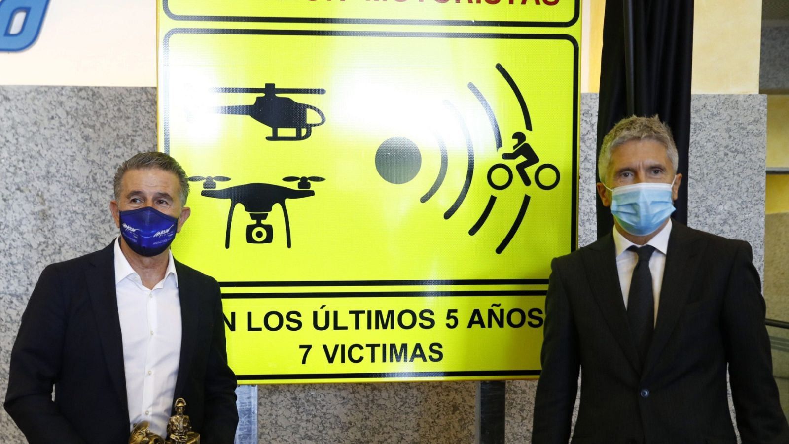 La DGT instala nuevas señales para advertir a los motoristas de los tramos más peligrosos