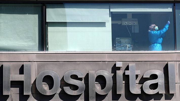 Telediario 1 - Sanitarios piden responsabilidad a ciudadanos y políticos