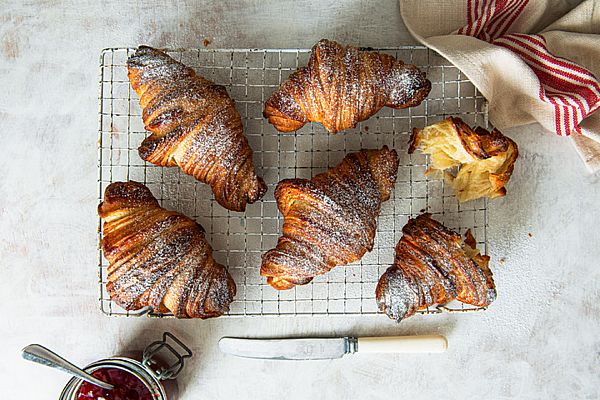 Aquí la Tierra - ¡Los minicroissants de la croissantería Basalo!
