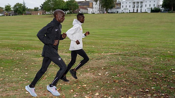 Telediario 1 - Kipchoge y Bekele, un duelo por el récord del mundo de atletismo
