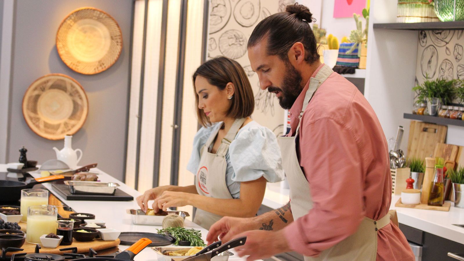 Cocina al punto con Peña y Tamara - Pichón con salsa de vino - ver ahora
