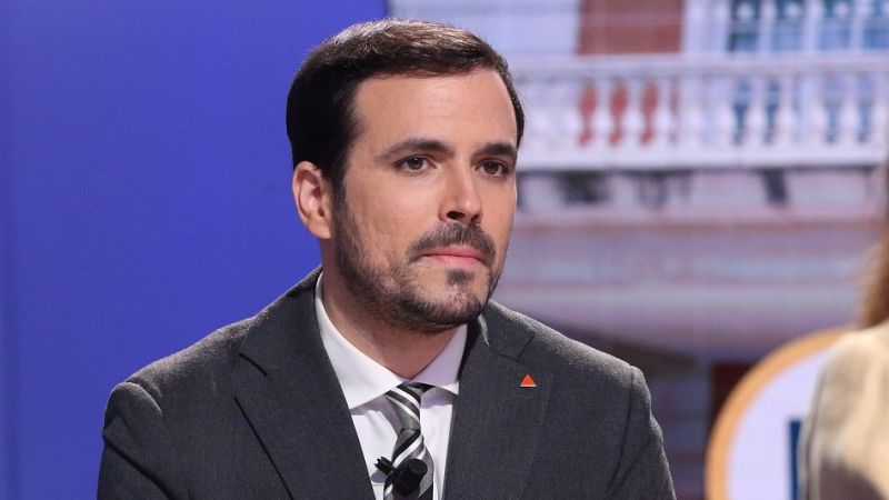 Garzón: "Estará prohibida la publicidad de casas de apuestas en las camisetas de fútbol" - La hora de La 1 | Ver