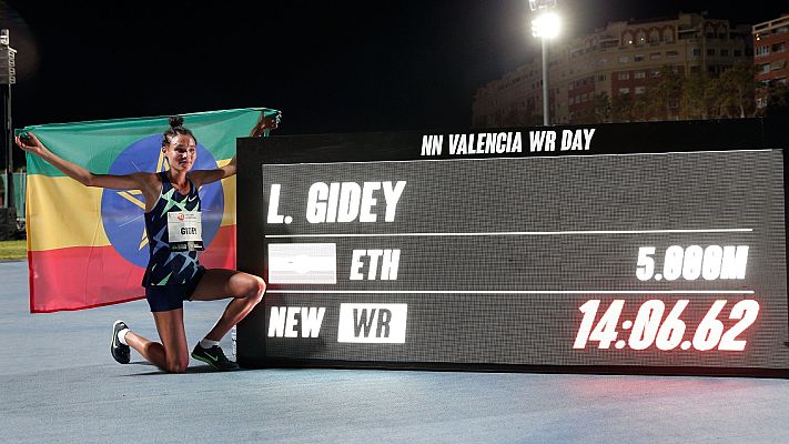 Atletismo - Gidey bate el récord del mundo de 5.000 metros