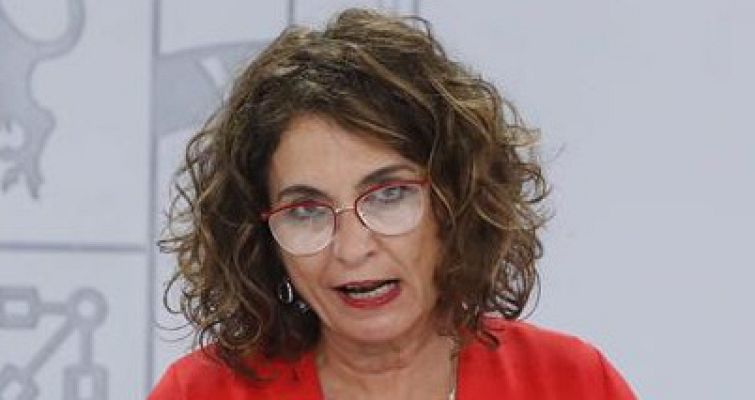 La hora de La 1 - Montero niega que se vaya a subir el IRPF "ni ningún impuesto a las clases medias"