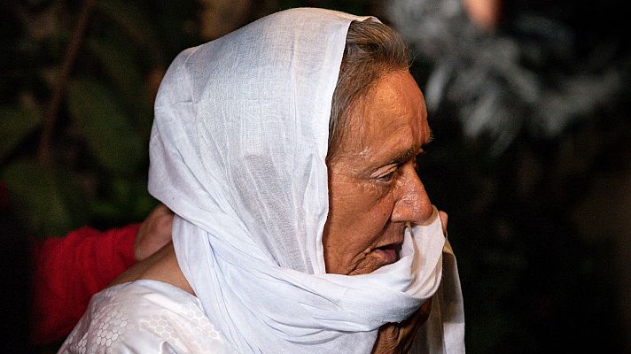 Telediario 1 - Liberada la última rehén francesa del mundo, Sophie Pétronin