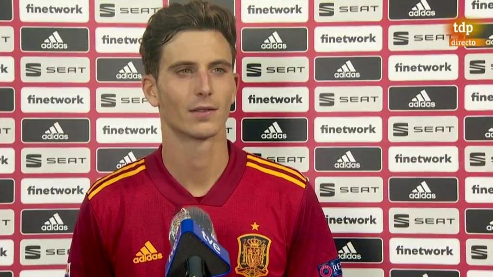 España 1-0 Suiza | Pau Torres: "La competencia es de nivel, yo trato de aprovechar mis oportunidades"
