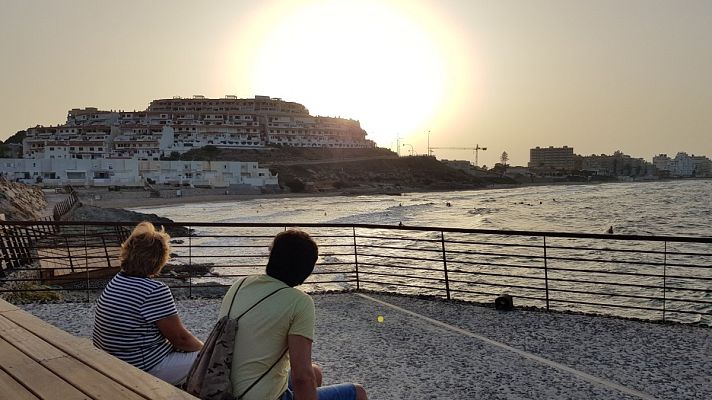 Telediario 1 - 'Veraneo de otoño' en lugares como La Manga por temor a contagiarse en las grandes ciudades