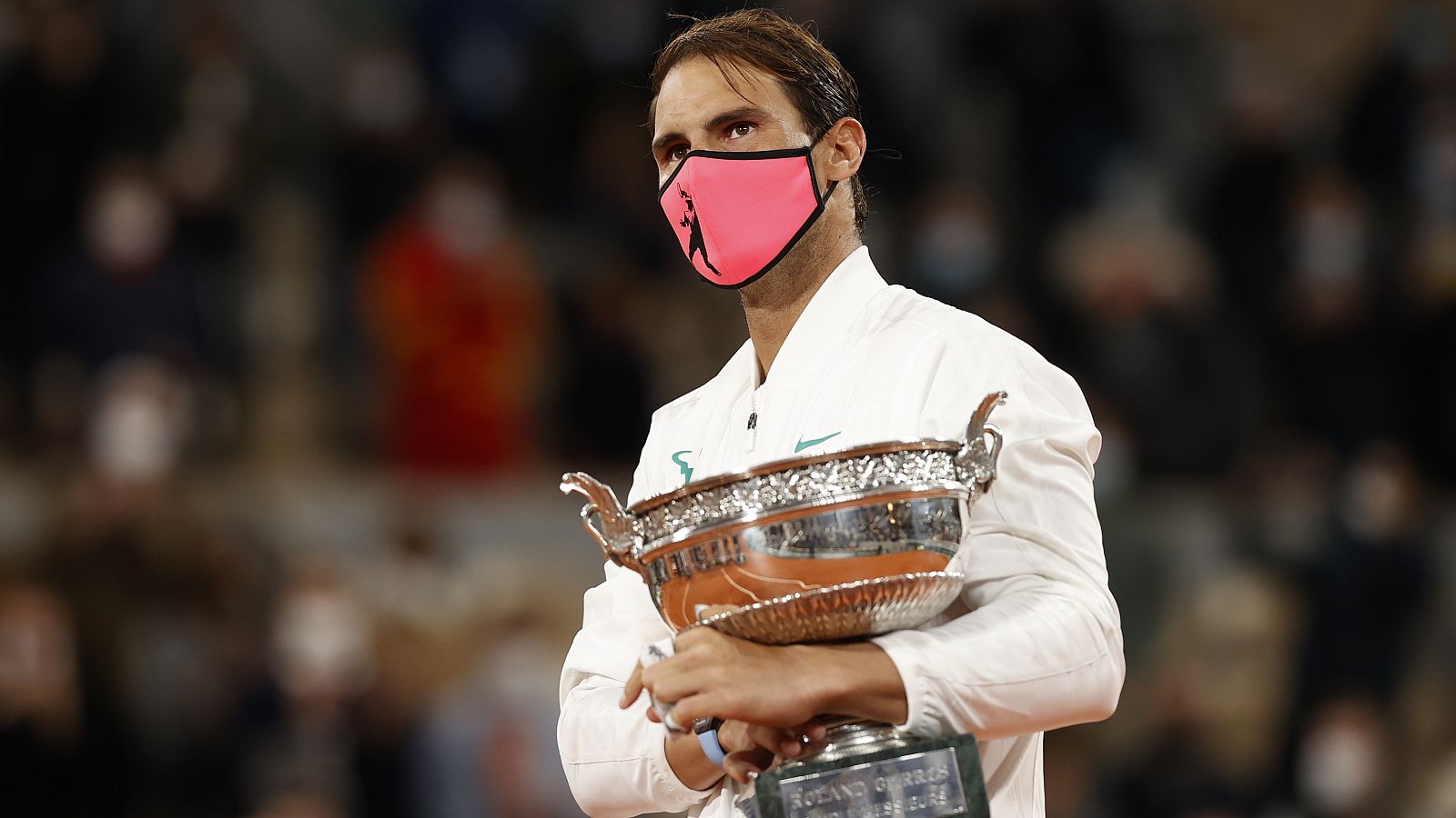 Nadal, emocionado tras ganar su 13º Roland Garros