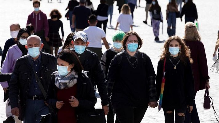 Telediario 1 - Confinamientos masivos: ¿efectivos o la última opción?