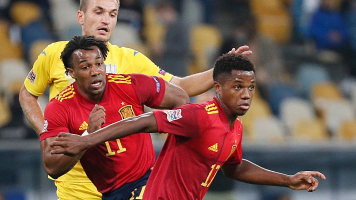 UEFA Nations League - Amargo estreno de la dupla Adama-Ansu en Kiev
