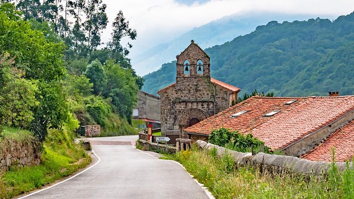 Telediario 1 - Los brotes y las restricciones en las grandes ciudades precipitan el éxodo al campo