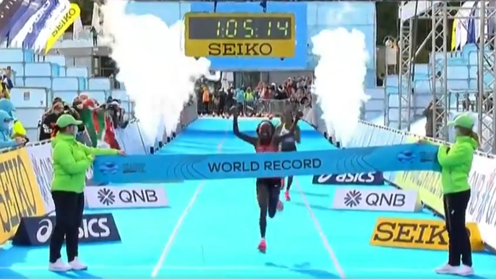 Jepchirchir, establece un nuevo récord mundial de medio maratón | Ver