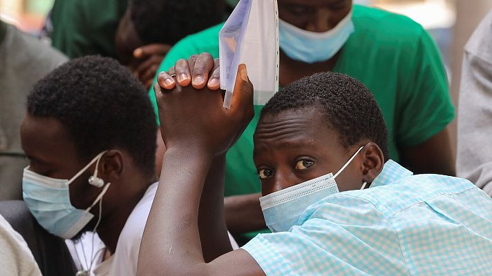 Telediario 1 - Las Islas Canarias, desbordadas por la crisis migratoria