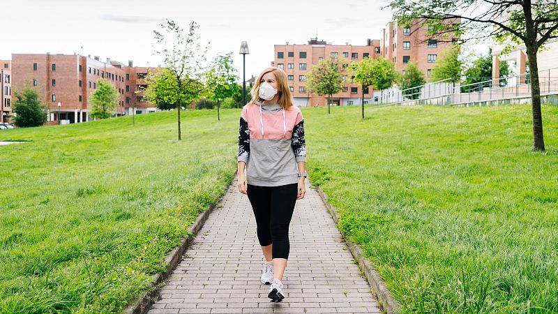 Manuel Franco, epidemiólogo: "El riesgo en interiores es veinte veces mayor" - Telediario 1 | Ver