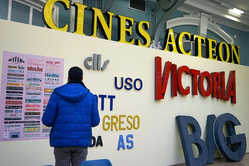 Reivindican el valor histórico de los letreros comerciales - Telediario 1 | Ver