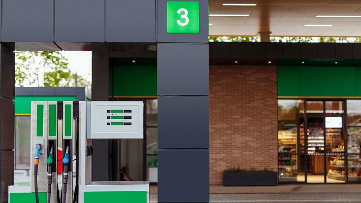 Telediario 1 - Los transportistas piden áreas de servicio nocturnas