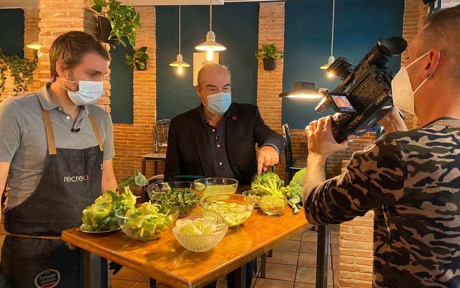 Aquí la Tierra - Antonio Resines desmitifica el supuesto mal sabor del brócoli: ¡aprendemos a cocinarlo!