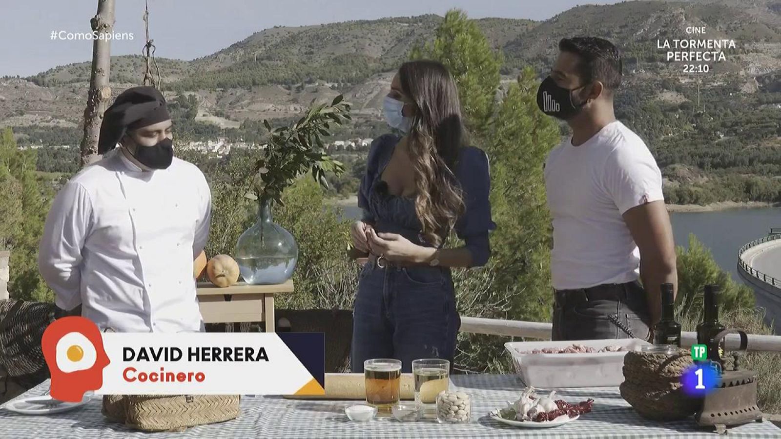 El actor Antonio Velázquez prepara choto con almendras | Ver