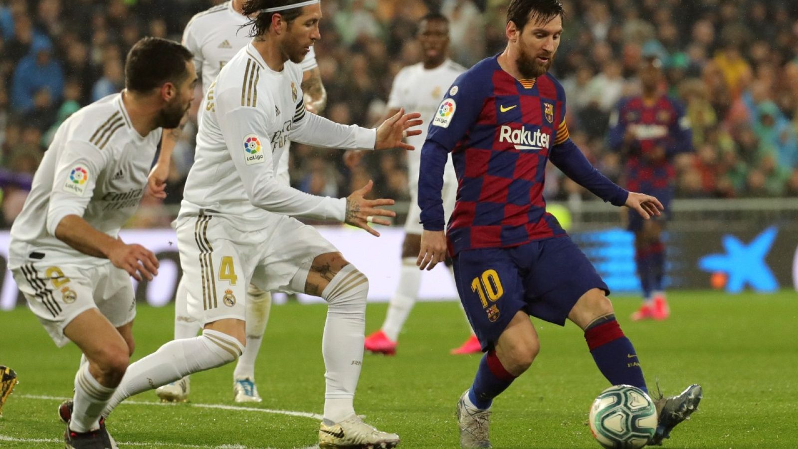 El Clásico mide las dinámicas opuestas de Barça y Madrid