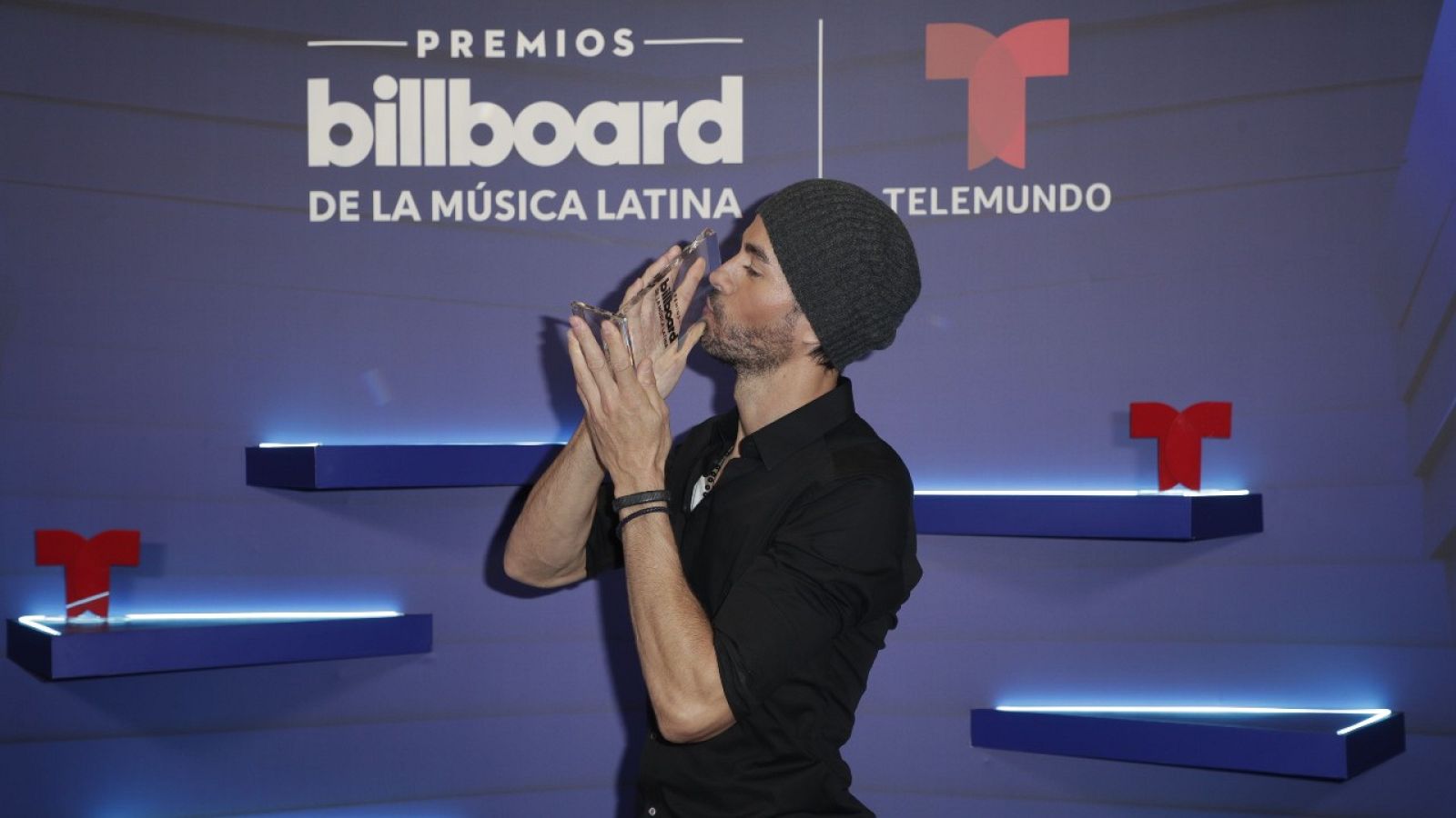 Enrique Iglesias elegido como el artista latino más grande de la historia por los Premios Billboard | Ver