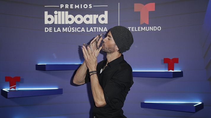 Telediario 1 - Enrique Iglesias elegido como el artista latino más grande de la historia por los Premios Billboard