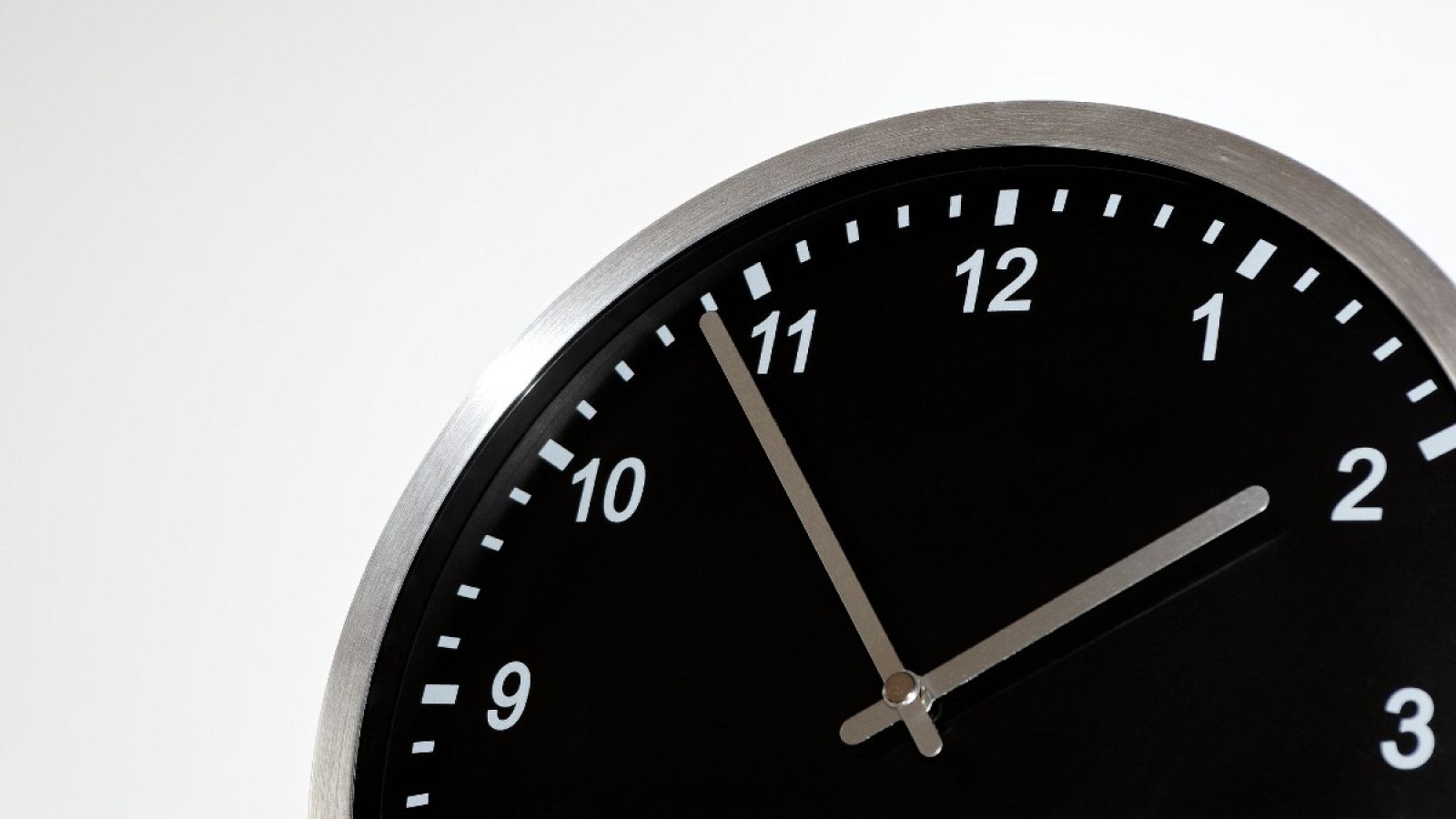 Este domingo se retrasa la hora para entrar en el horario de invierno