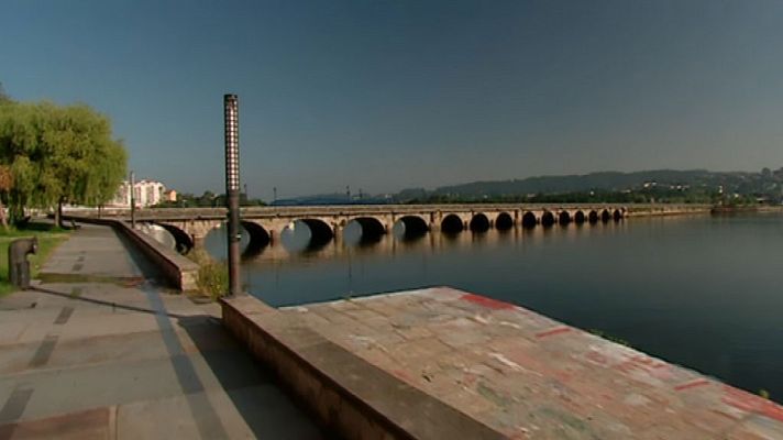 España, entre el cielo y la tierra - Pazos, señores, reyes y brujas