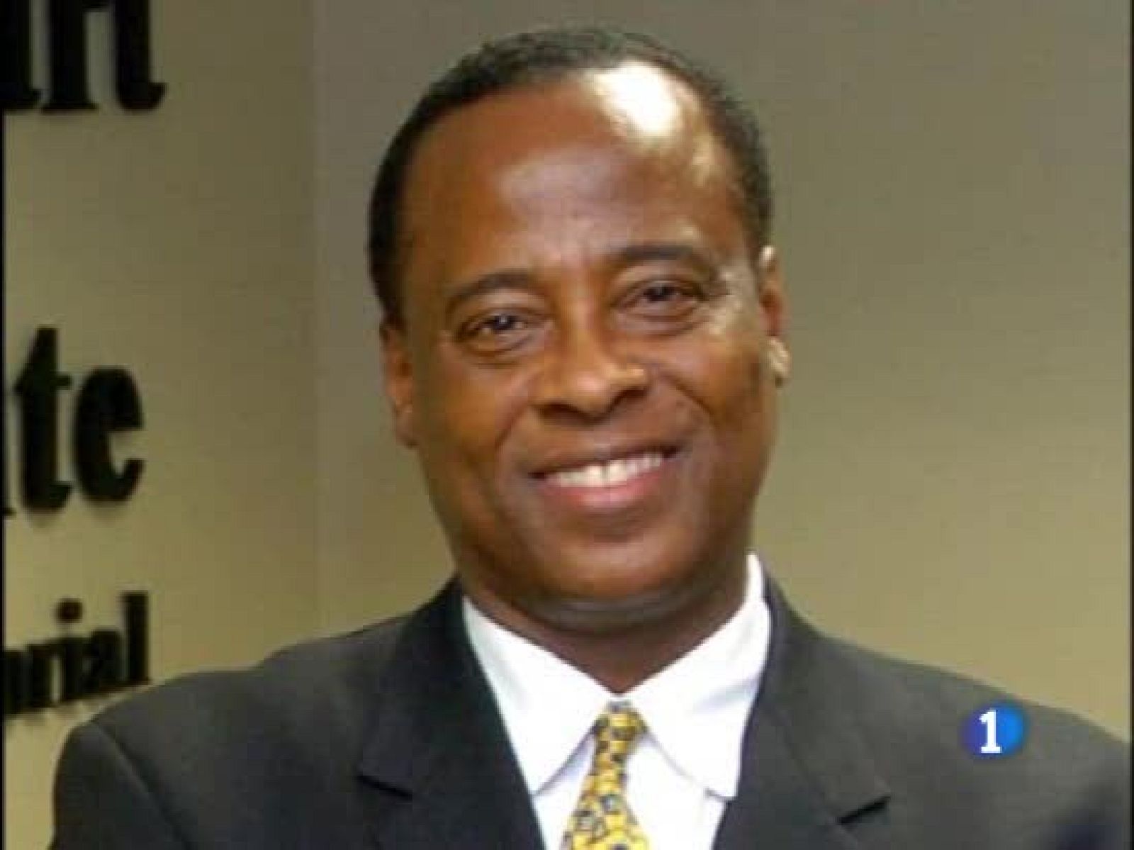 Siguen sin darse a conocer los resultados de la autopsia de Michael Jackson | Ver