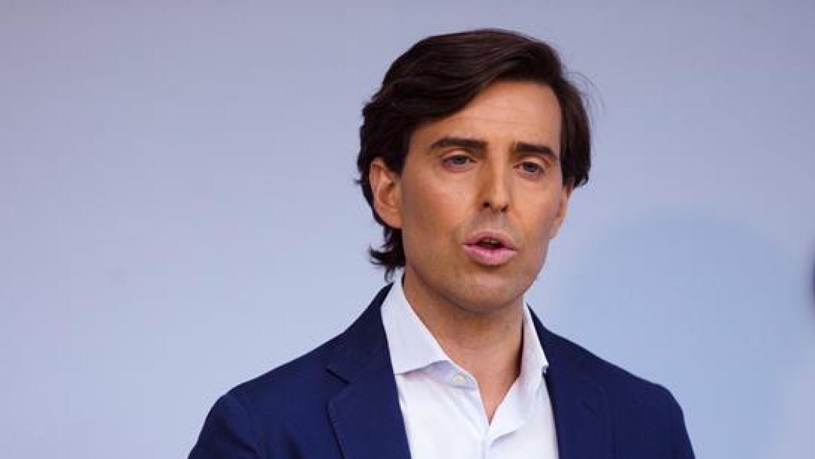 Montesinos rechaza los PGE del Gobierno, sobre los que el PP "no ha recibido ni un solo papel" - La hora de La 1 | Ver