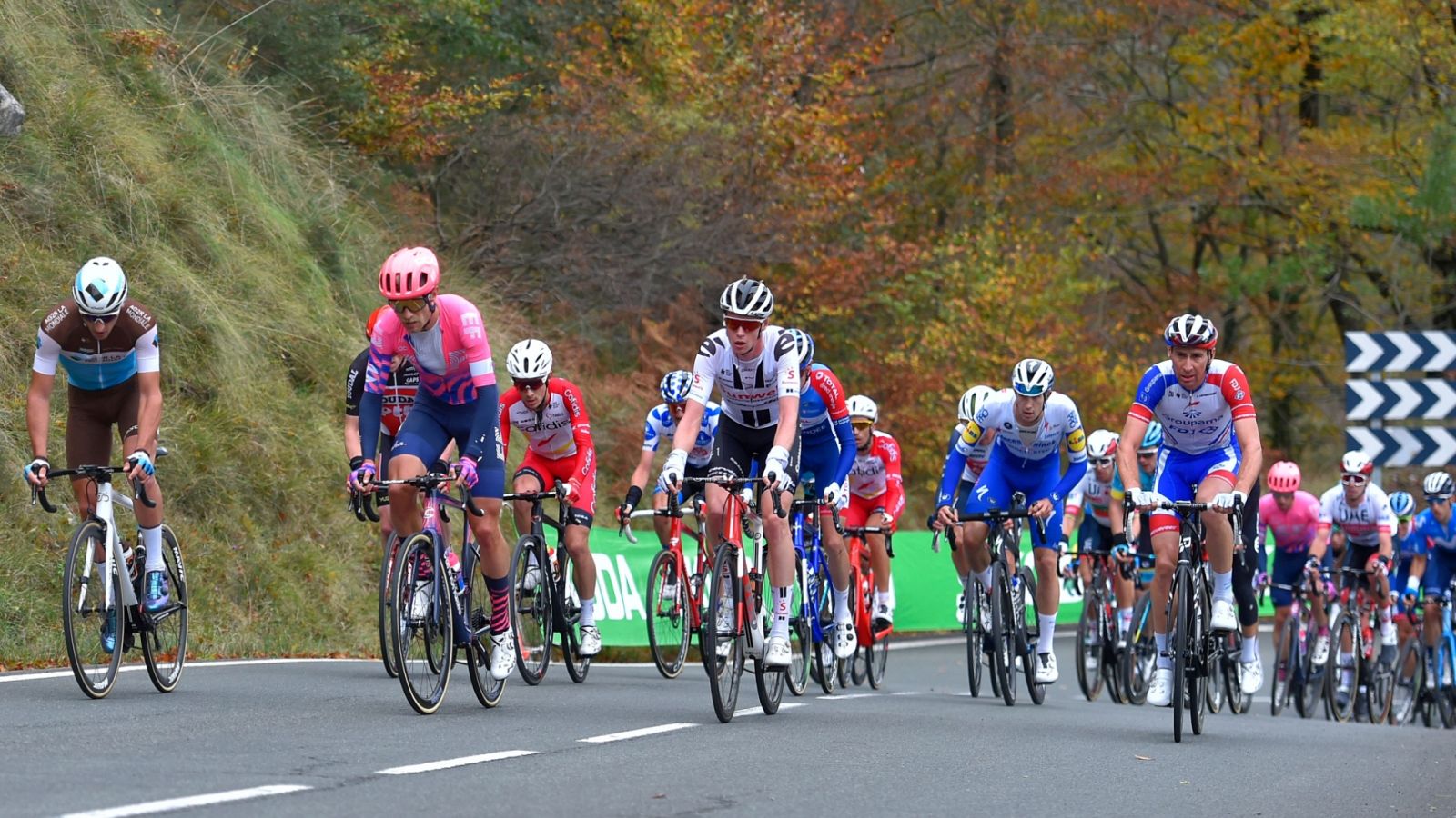 Vuelta ciclista a España 2020 - 7ª etapa: Vitoria-Gasteiz - Villanueva de Valldegovía (1) - ver ahora