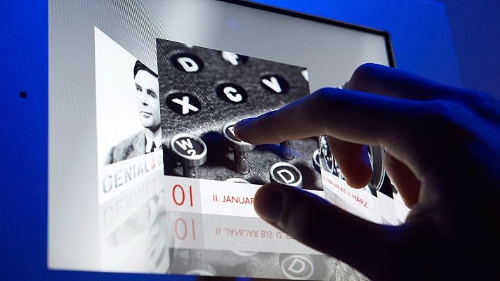 Telediario 1 - Alan Turing, de héroe a condenado por homosexual