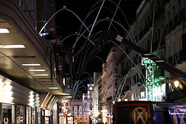 Telediario 1 - España se prepara para una Navidad muy diferente