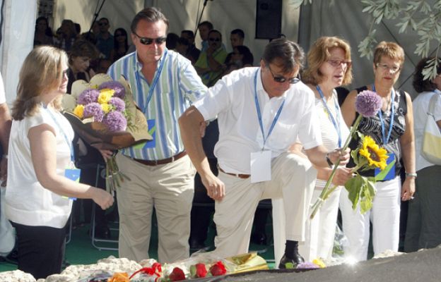  - Homenaje a las víctimas