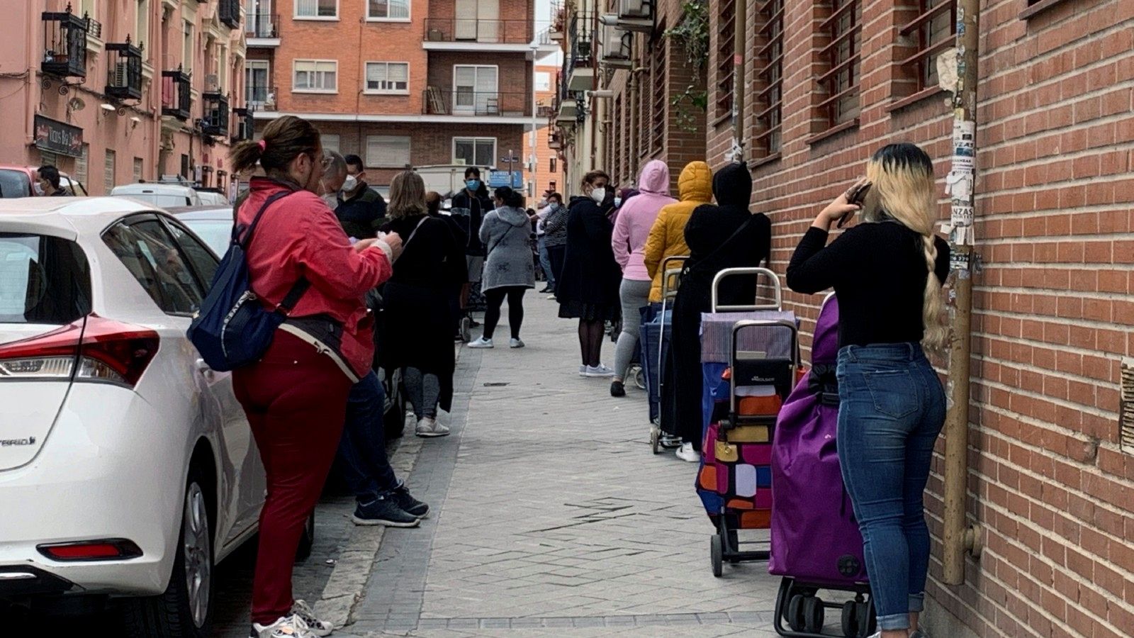 Miles de familias continúan esperando el ingreso mínimo vital
