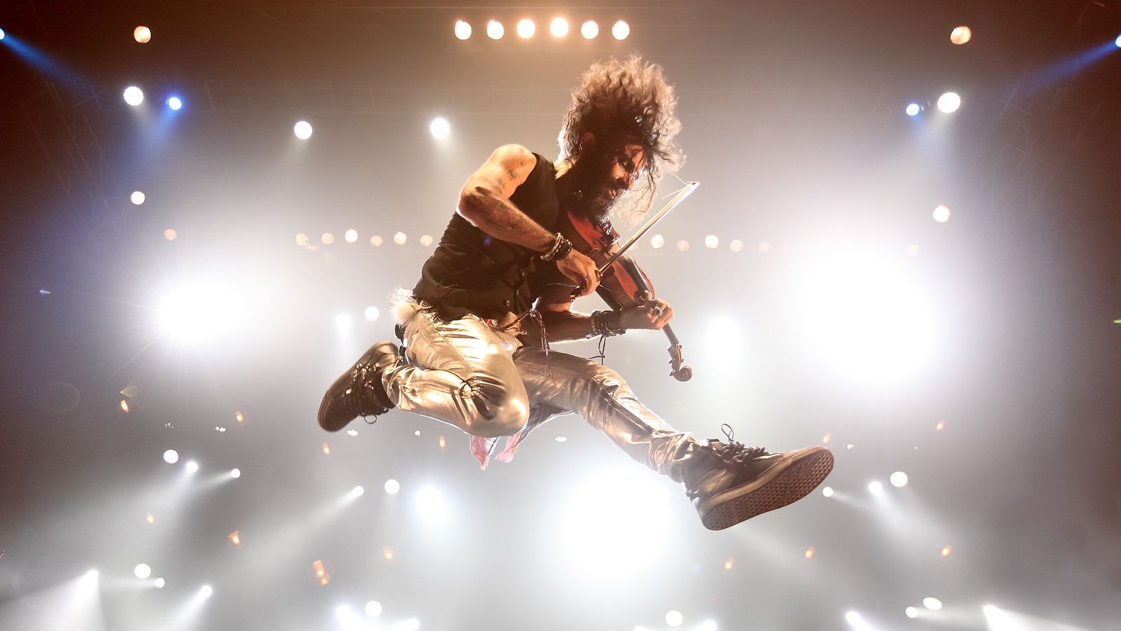 Requiem de Ara Malikian como ofrenda a los fallecidos por Covid-19