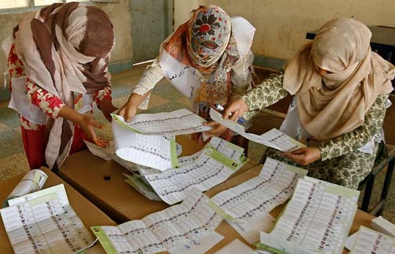 Comienza el recuento electoral en Afganistán