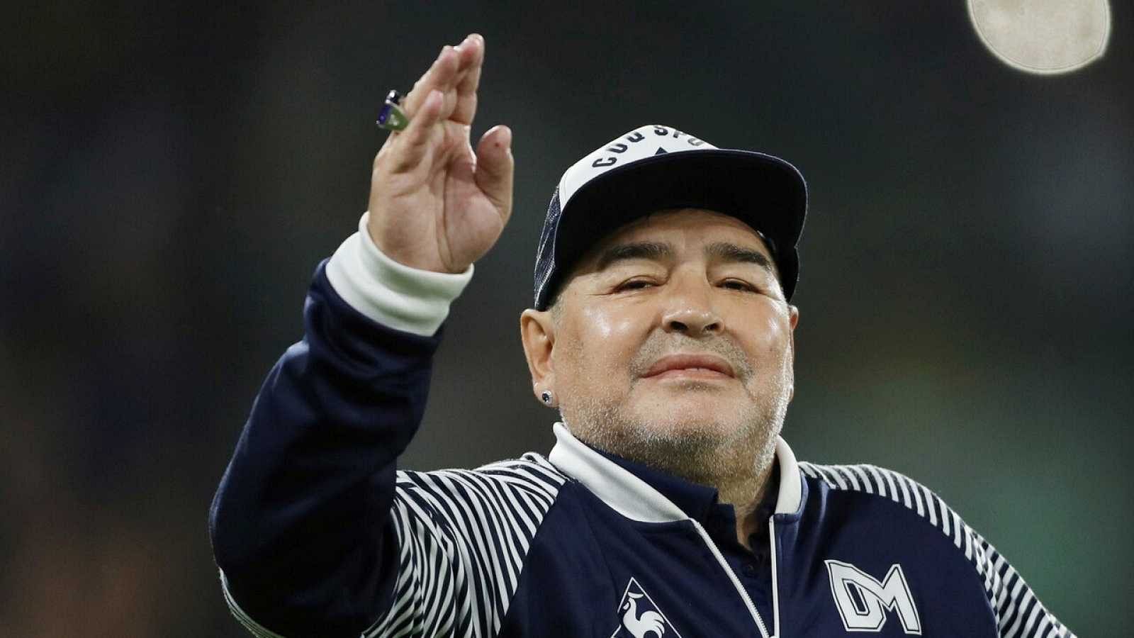 Maradona, hospitalizado tras un "bajón anímico" | Ver