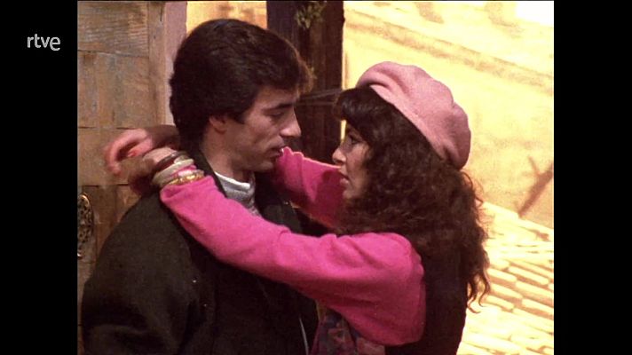 Anillos de oro - Capítulo 2: Una pareja