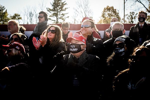 Telediario 1 - El corazón industrial de EEUU vota inmerso en la crisis económica