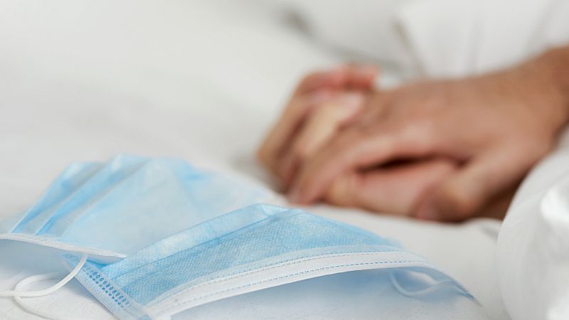 Ocho meses con síntomas de coronavirus: analizamos el síntoma permanente de 'niebla mental' - La hora de La 1 | Ver