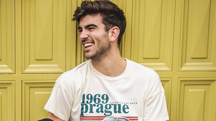 Playztrends - Alejandro Bejarano: "Le escribo esta canción a ella"