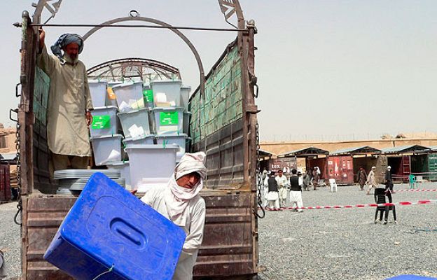  - Ataque a un camión con votos