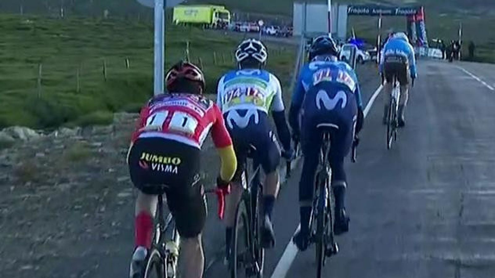 ¿Ayudó Movistar a Roglic?