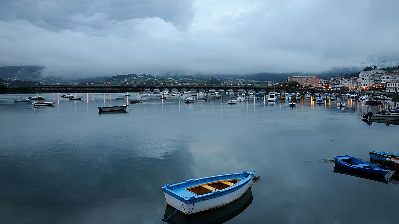 Intervalos nubosos con precipitaciones en el Cantábrico oriental  - ver ahora